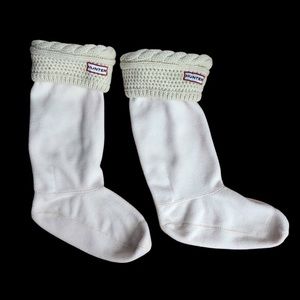 Hunter tall rain boot socks, never worn, cream with knit top, size M US(5-7)